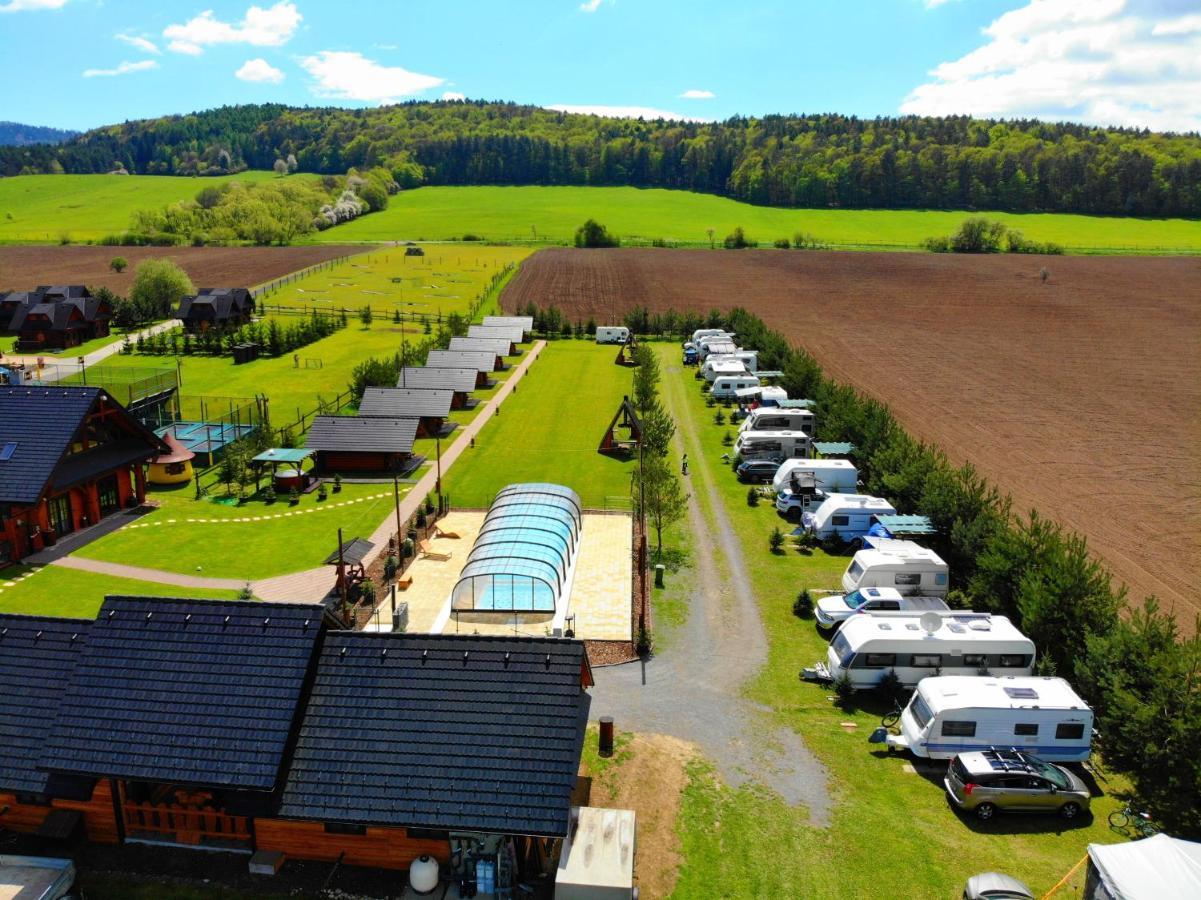 Hotel Camp Pacho à Prievidza Extérieur photo