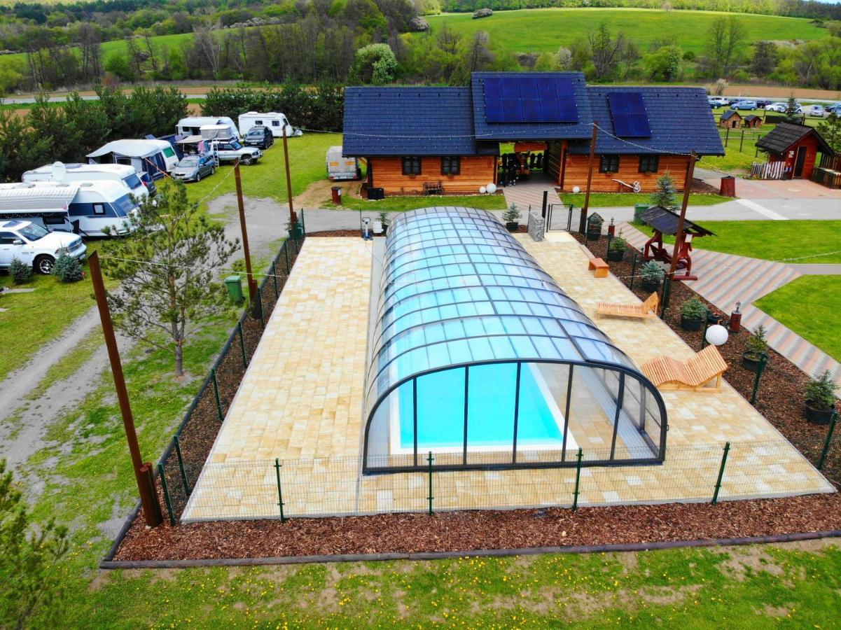 Hotel Camp Pacho à Prievidza Extérieur photo