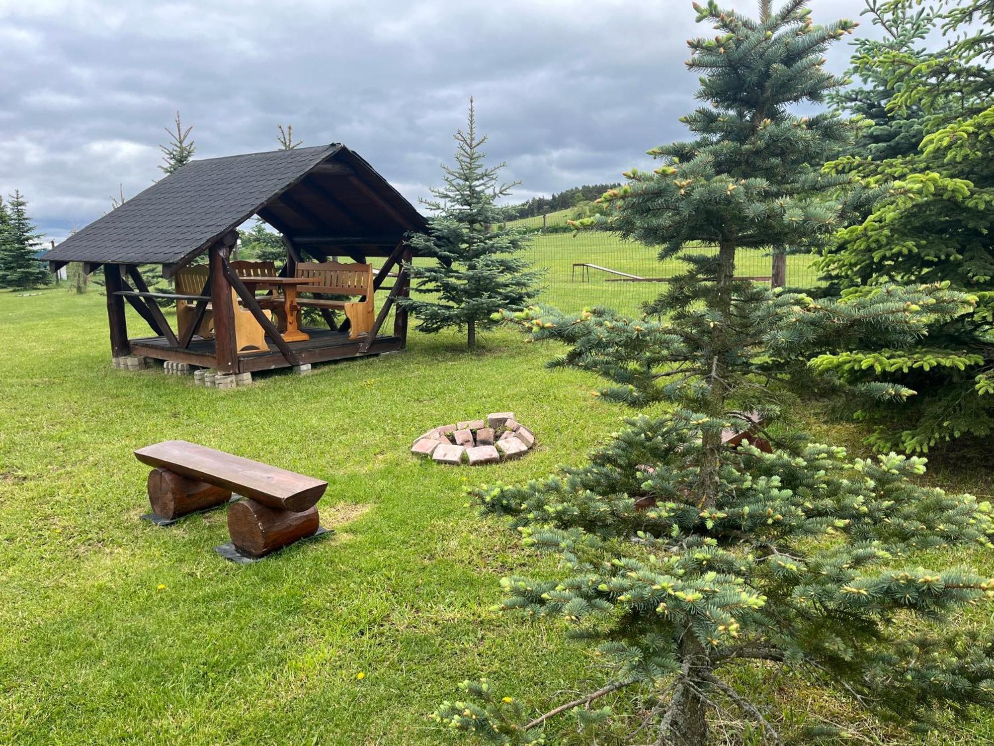 Hotel Camp Pacho à Prievidza Extérieur photo