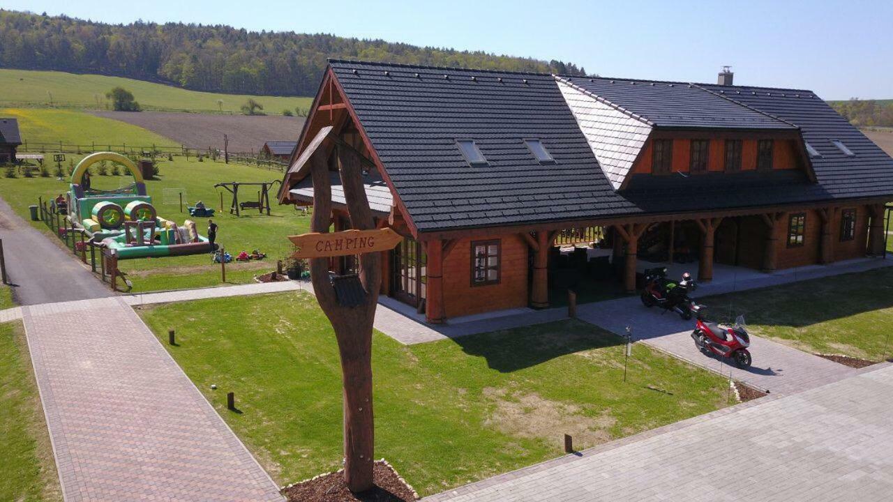 Hotel Camp Pacho à Prievidza Extérieur photo