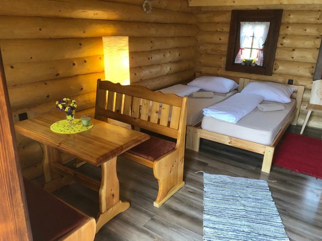 Hotel Camp Pacho à Prievidza Extérieur photo